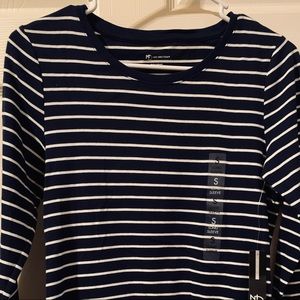 New Dimensions Navy and white striped long sleeve top. Size small NWT.